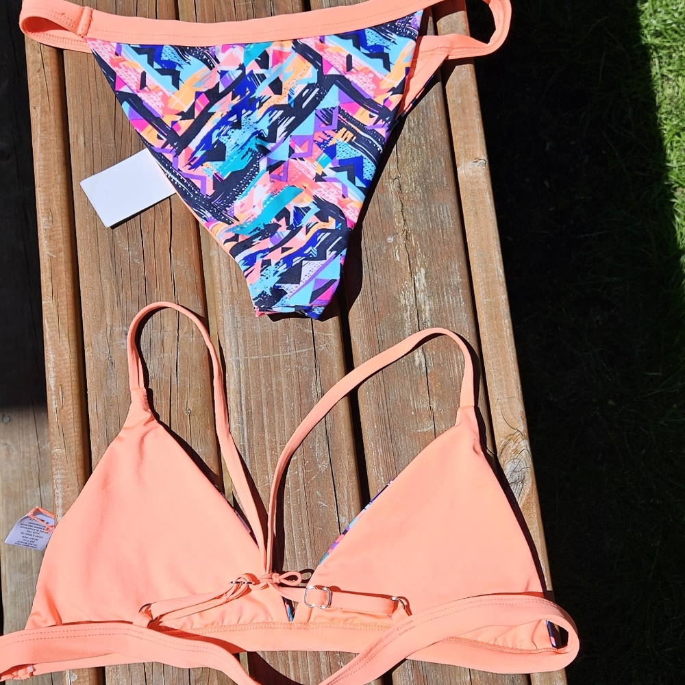Bikini - Picture 4 of 5